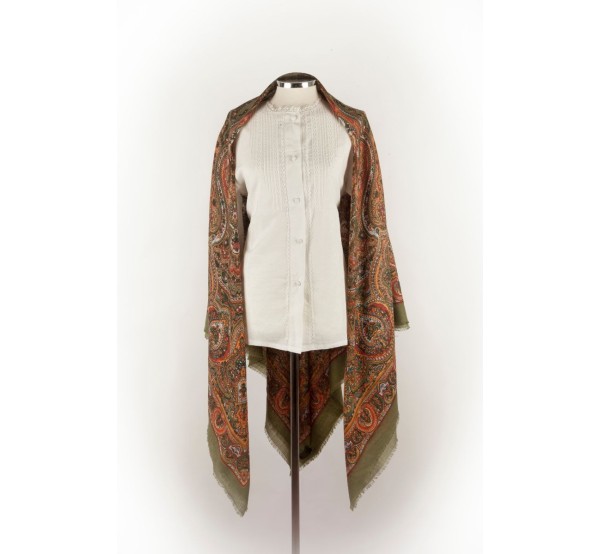 Mantón Cien Colores. Oferta y Comprar en TrajeRegional.com